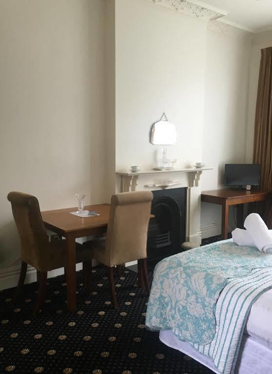 Highland House Boutique Hotel Дьюндин Экстерьер фото